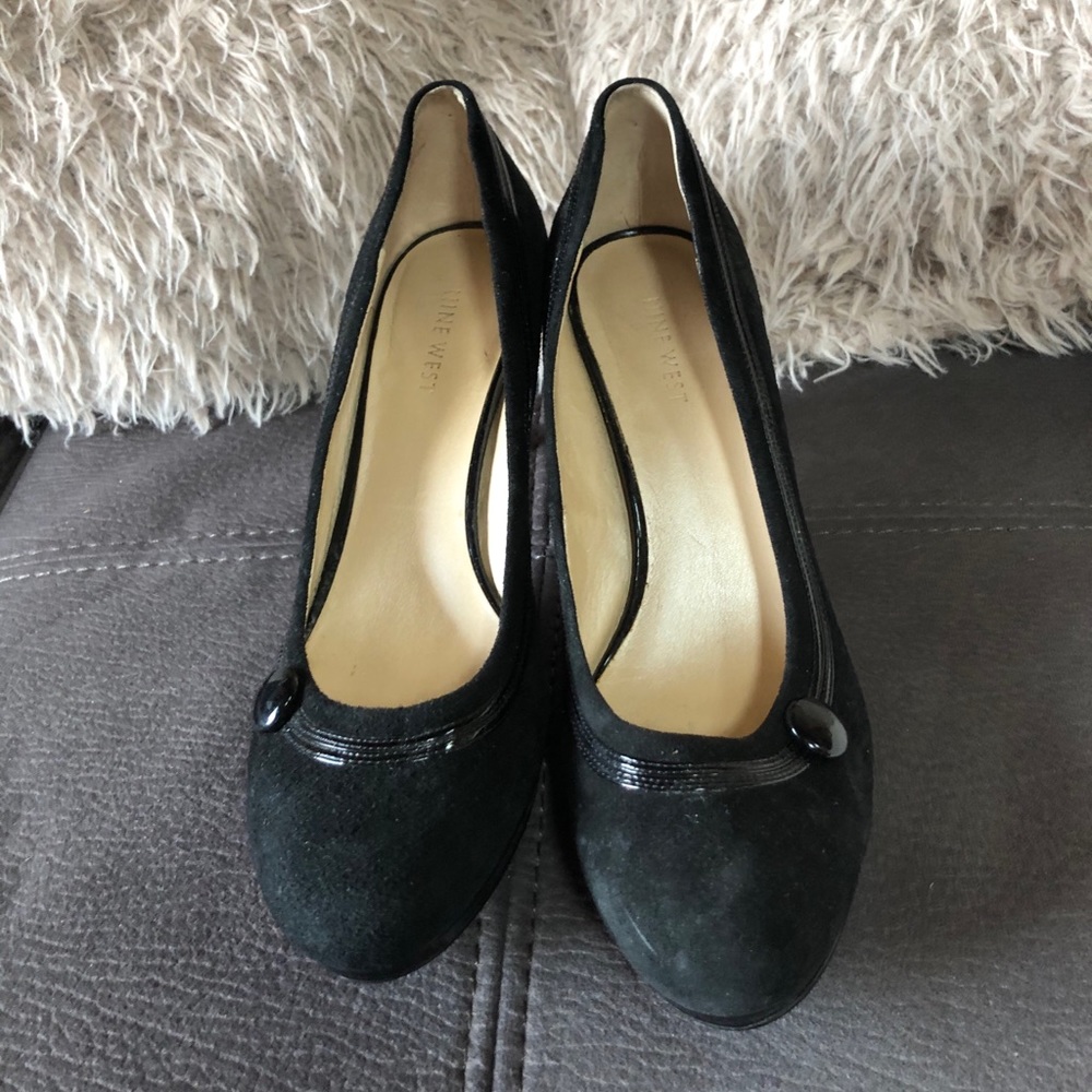 🩷SOLD❤️NINE WEST Black Suede Heels Size 8.5 - Picture 3 of 10